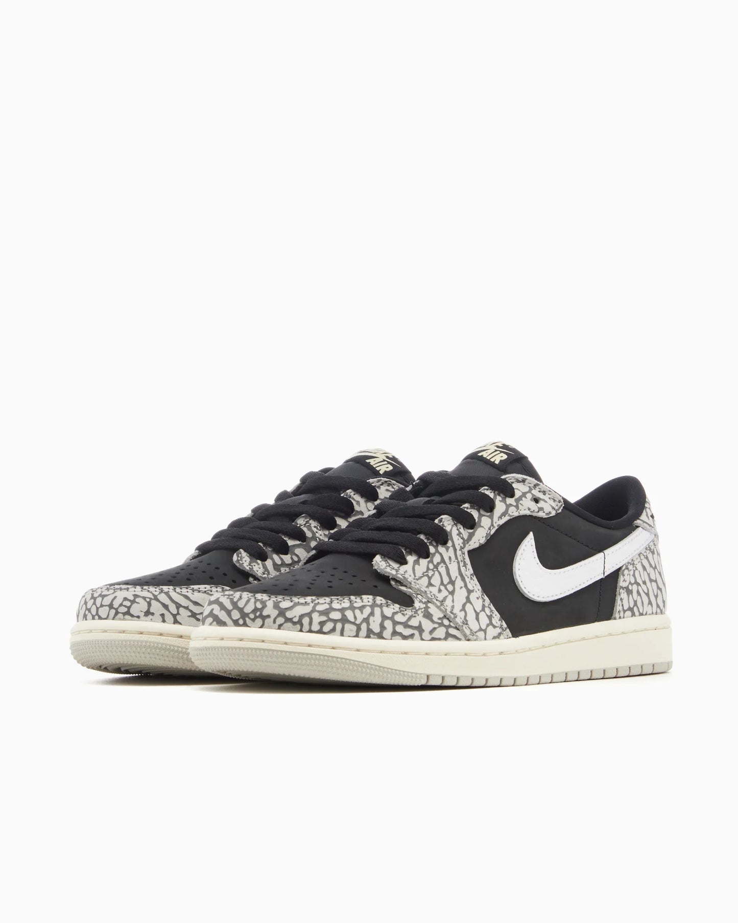 Air Jordan 1 Retro Low OG Noir Ciment