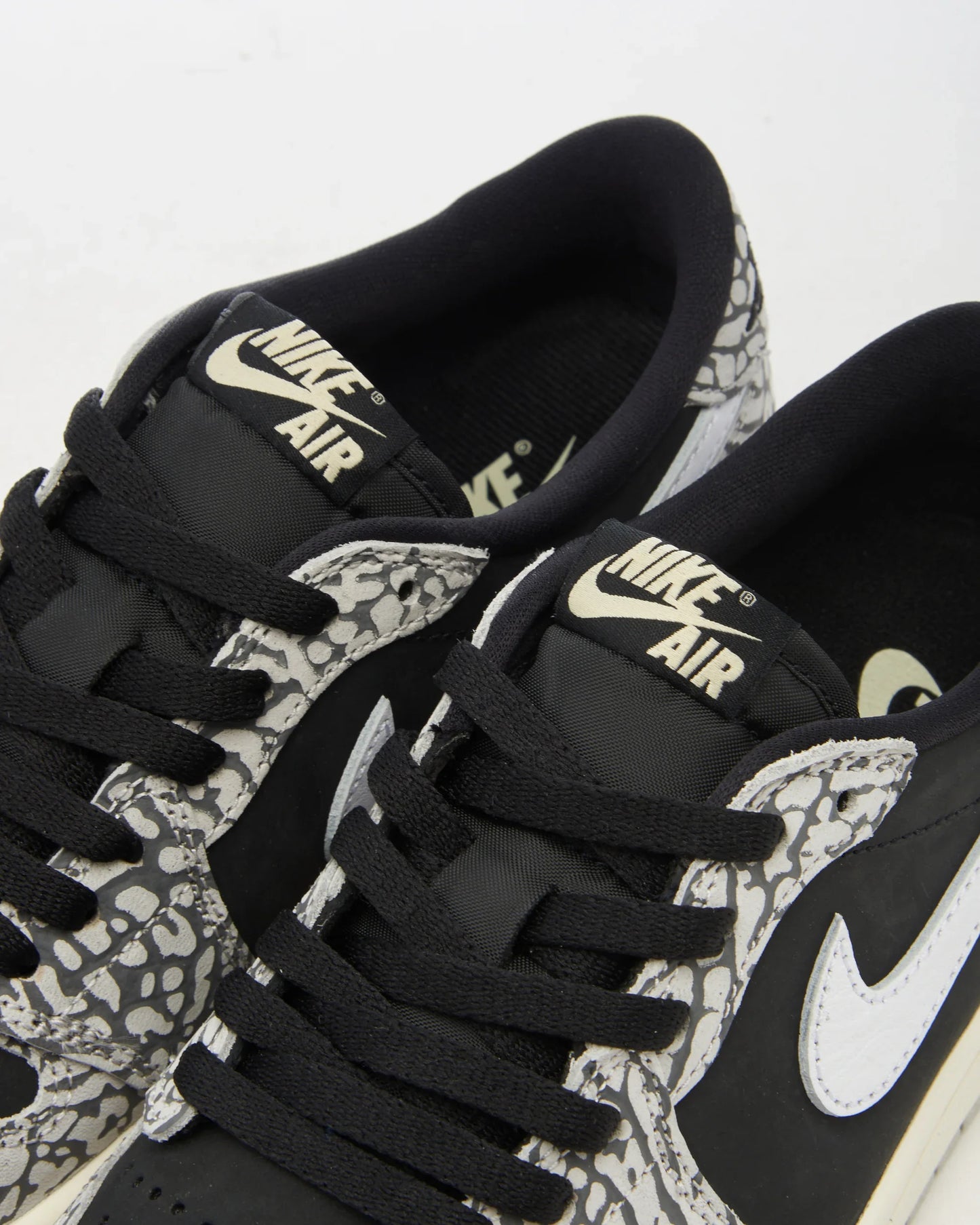 Air Jordan 1 Retro Low OG Noir Ciment