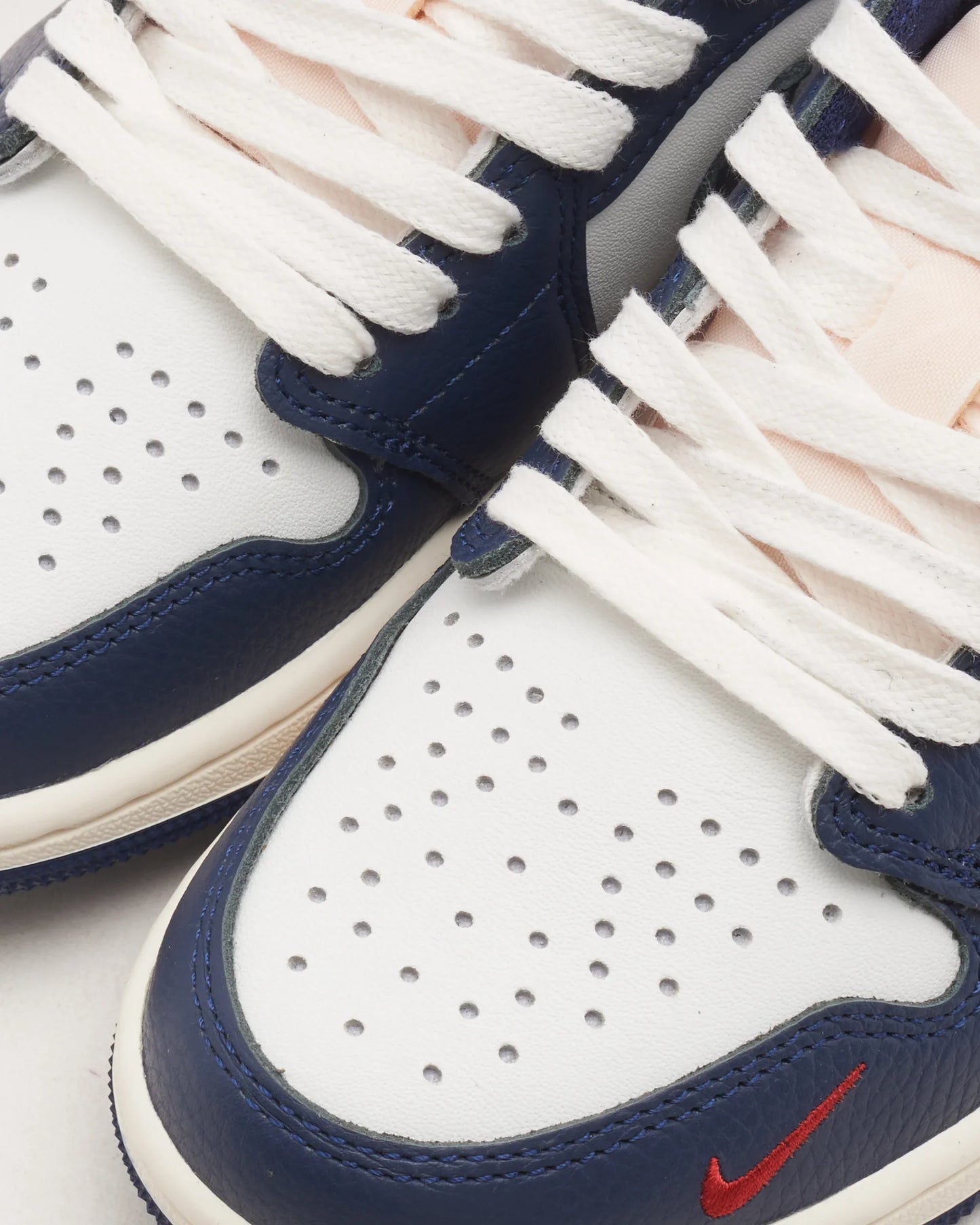 Air Jordan 1 Retro Low OG Université Howard
